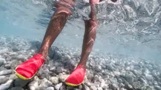Vandens batai apsaugo kojas vandenyje